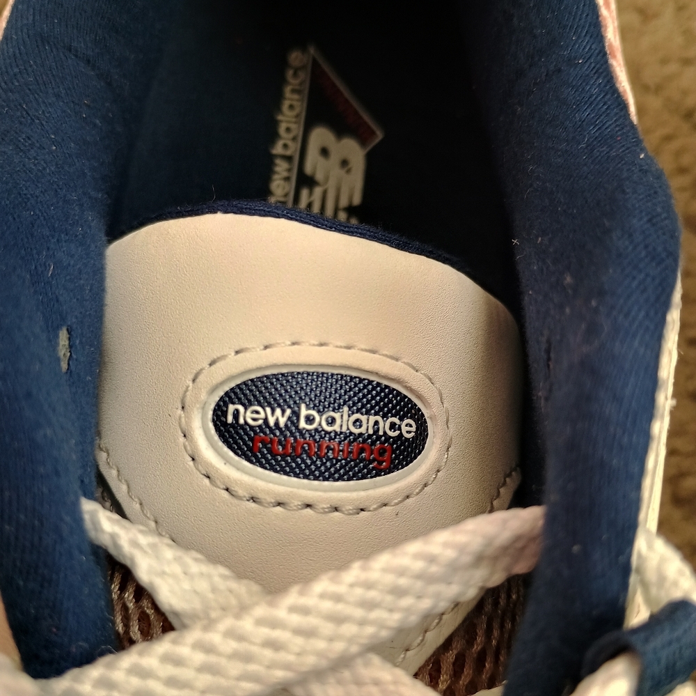 New Balance 2002R Pouch Navy Red men's size 9 - Picture 3 of 9